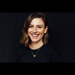 Meet your Posher, Sierra